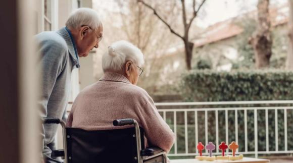 “脸都不要了！”上海一老太为给孙子买婚房，以280万元卖掉自己住的房，随后搬进儿
