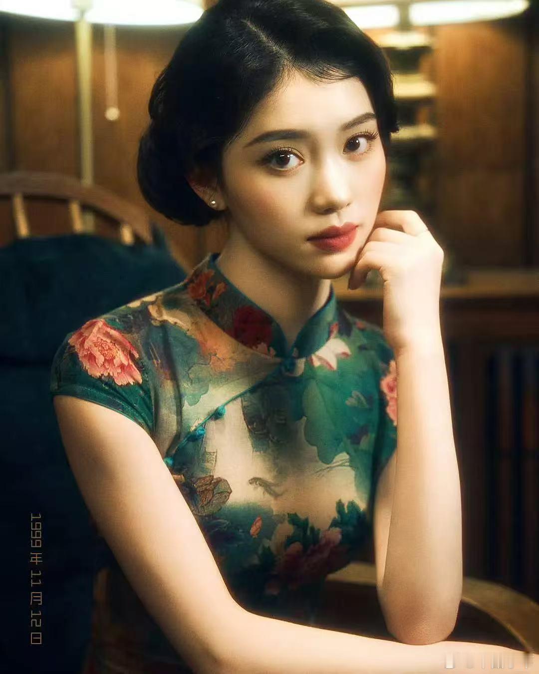 这个绿卡给我的感觉好像易梦玲 