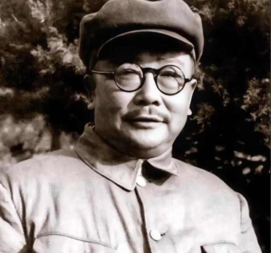 1949年，李克农走进毛主席房间，看见一物后，瞬间脸色大变，扭身冲向寺庙，要不是