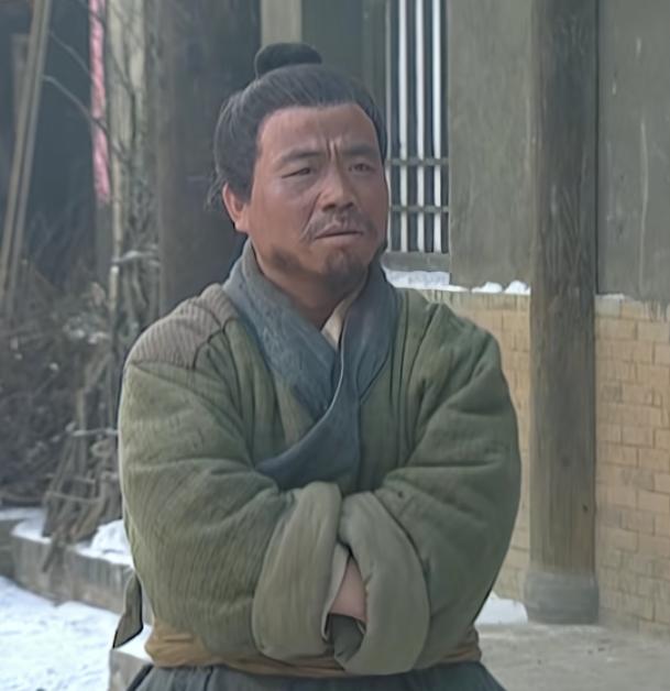 武大郎的含金量飙升：一段悲情故事里的现实警示
 
在水浒传的经典叙事里，武大郎一