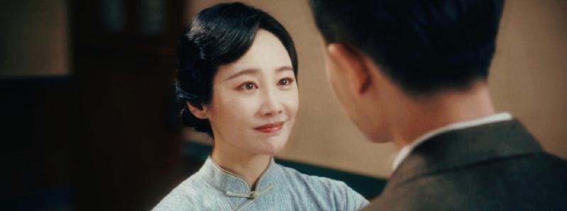 最近看《风与潮》电视剧，男主原型是澳门王何贤。他1908年出生广东番禺，13岁当