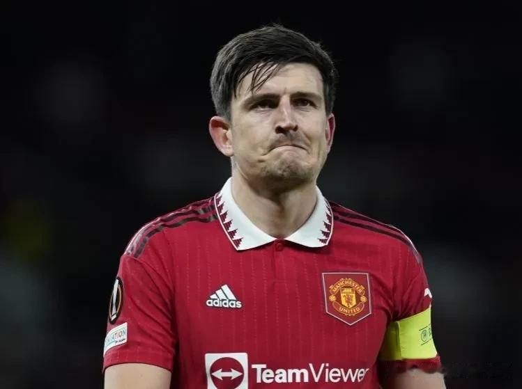 英超第8轮，曼联2-1布伦特福德，不得不承认的2个事实

1.马奎尔以德报怨

