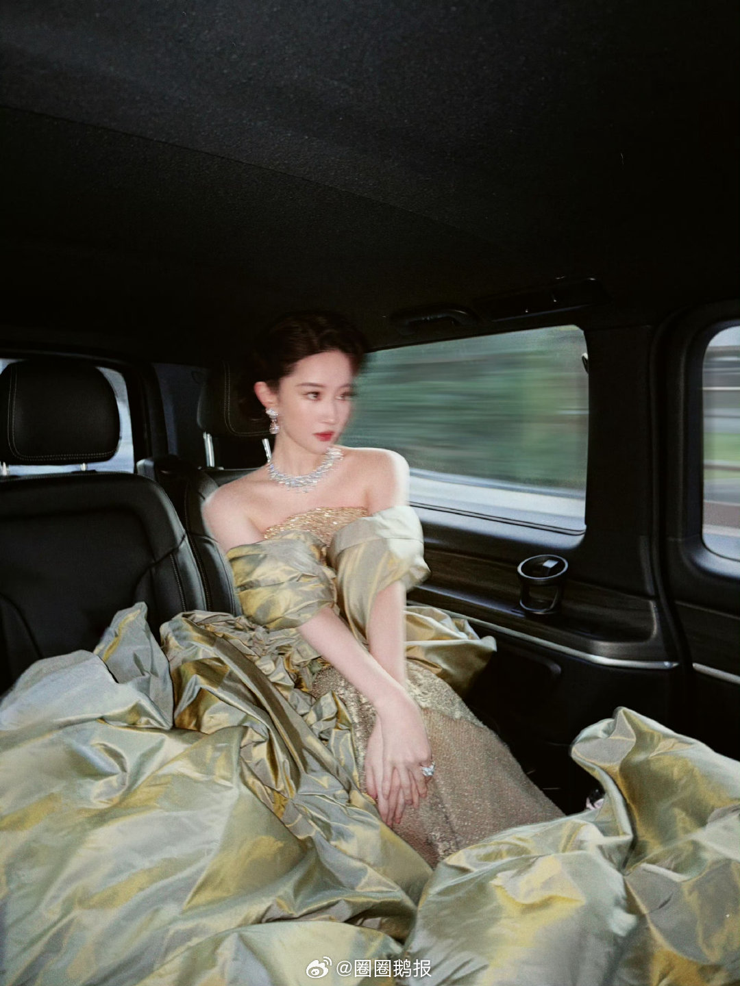 刘亦菲缪斯女王 刘亦菲的美是可以传世的光影流转间，刘亦菲把东方古典美演绎到了极致