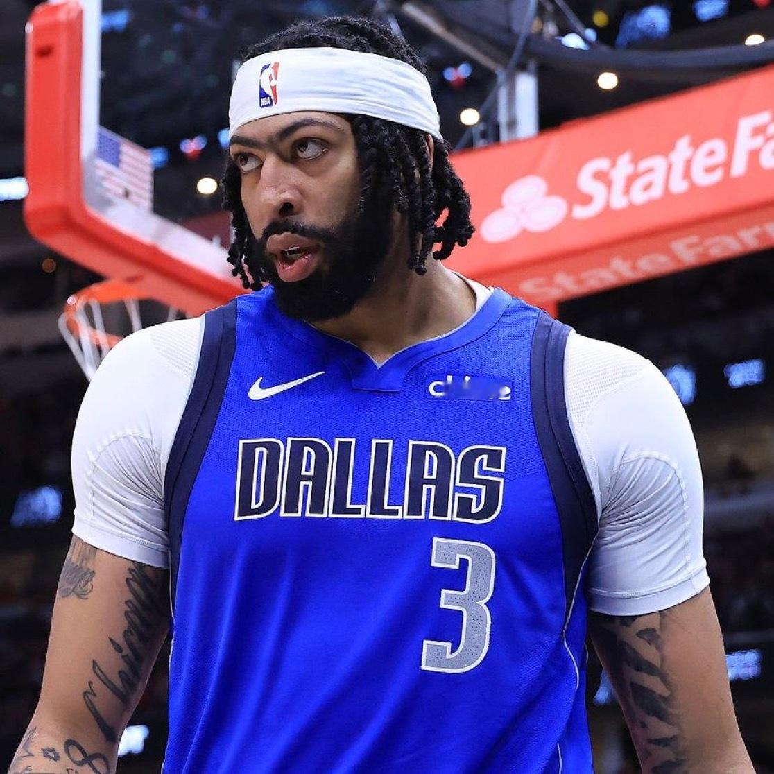 据SIChrisMannix报道，安东尼·戴维斯对被交易到奇才队感到不满。 😬