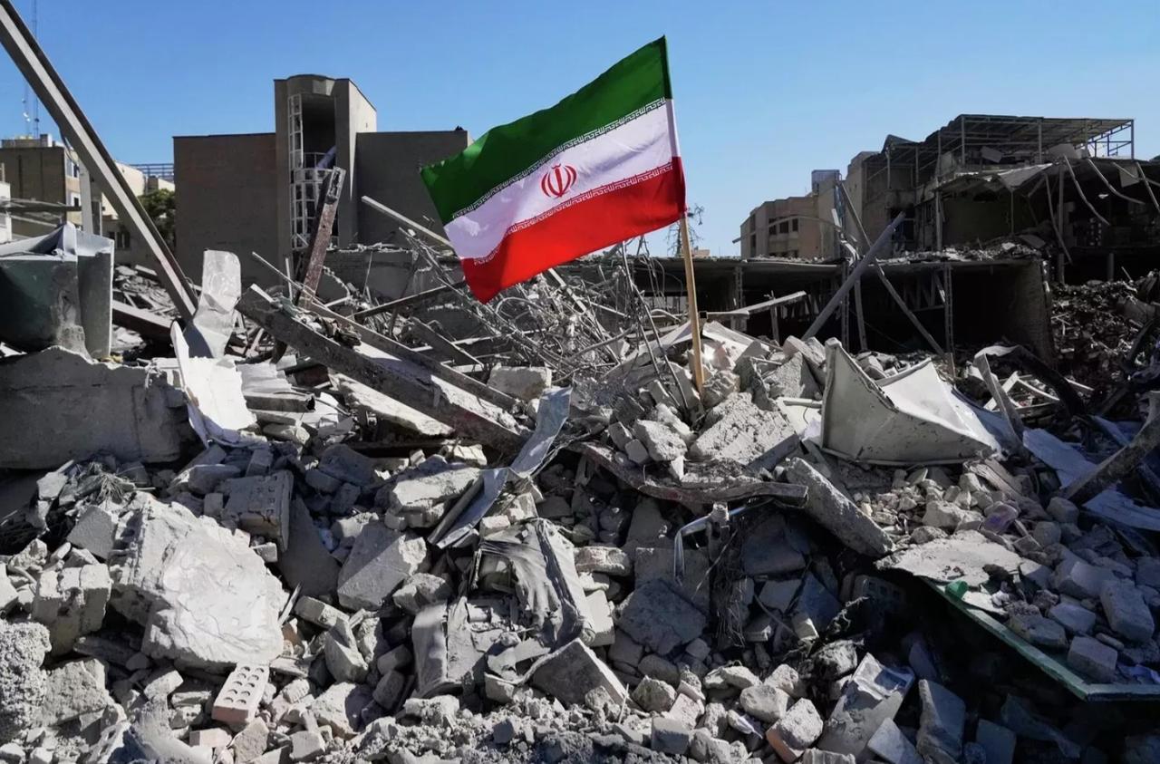 美国与伊朗的热战，直接打成了舆论战！伊朗正式承认收到了美国传递的信息。
伊朗一位