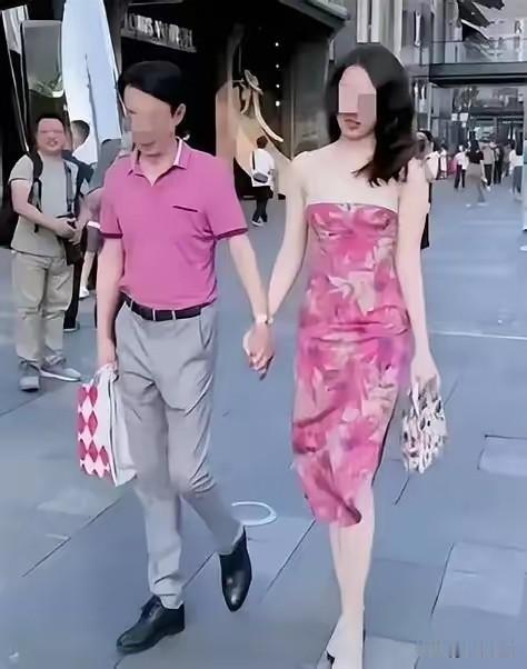 青海，一男子50岁当上校长就对身边的女老师下手了，两人年龄相差21岁。女老师明知