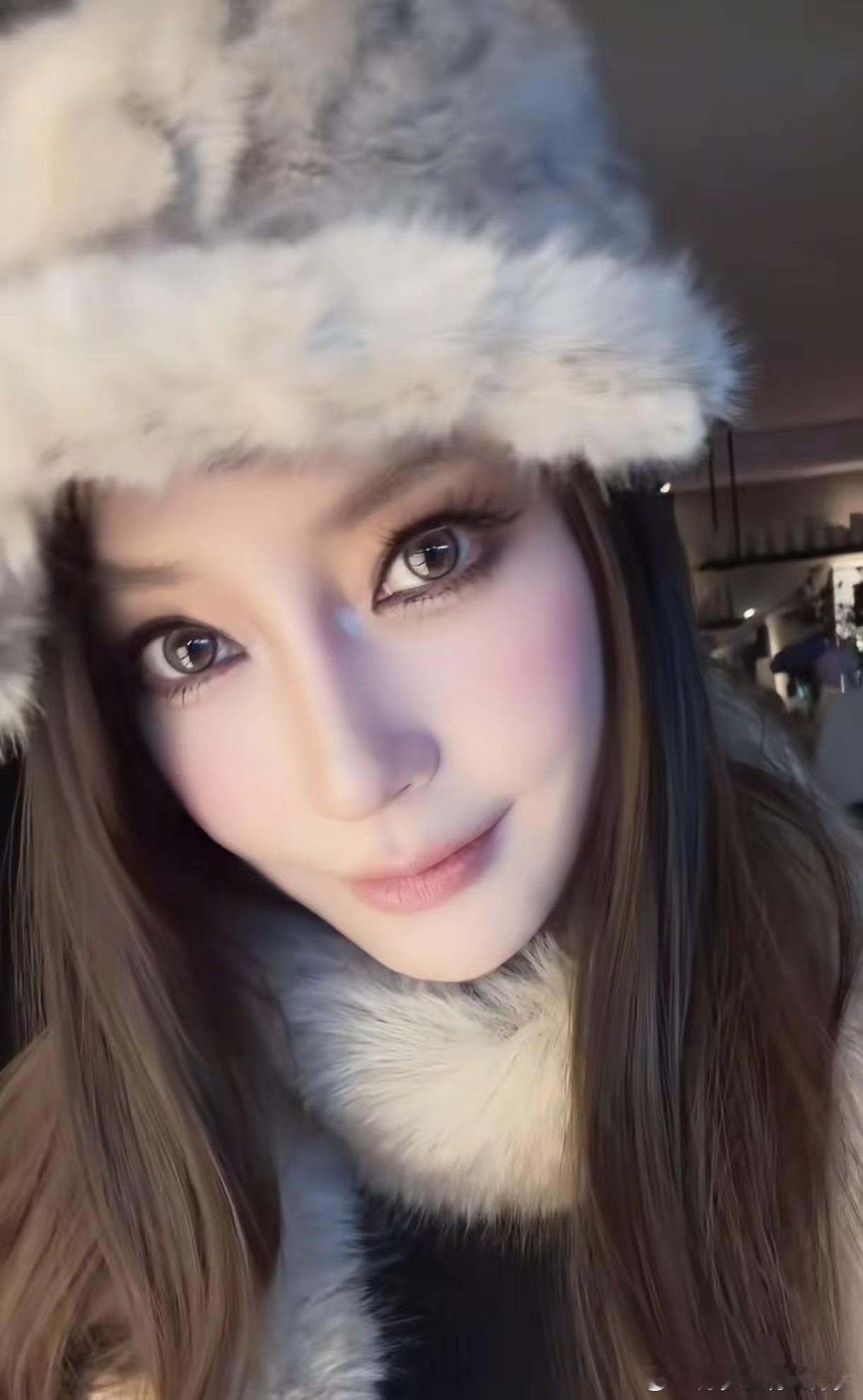 说白了杨颖演技好不好，根本不重要她最大的本钱不是有趣的灵魂，不是善良真诚，而是她