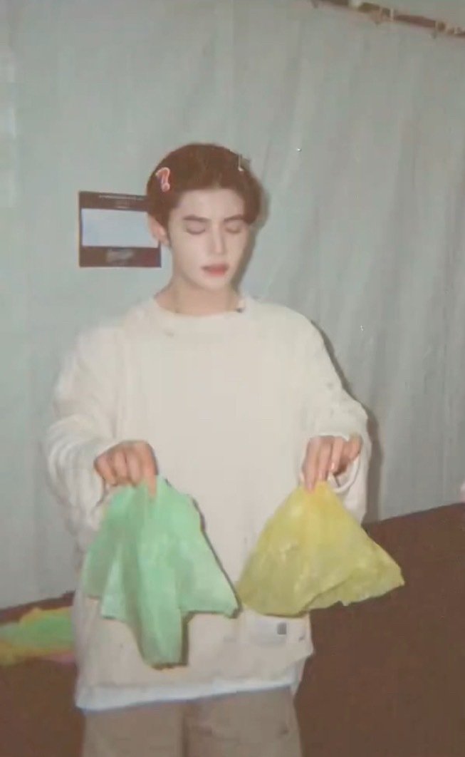 章昊巡演幕后胶片 章昊巡演幕后胶片，氛围感拉满[期待] ​​​