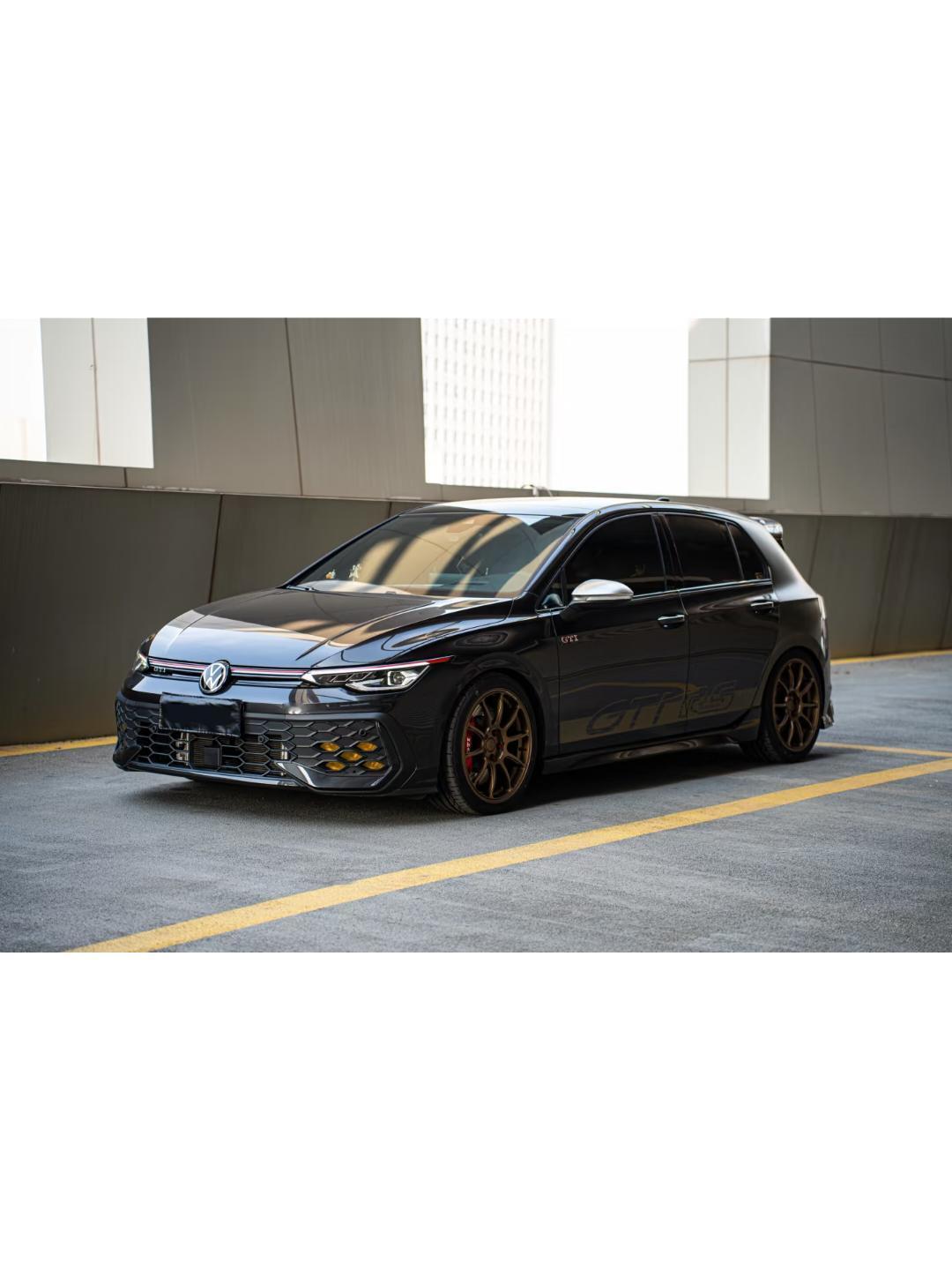 对于这个问题，大家还是得具体问题具体分析。
首先希望大家不要觉得混动和纯电是个过