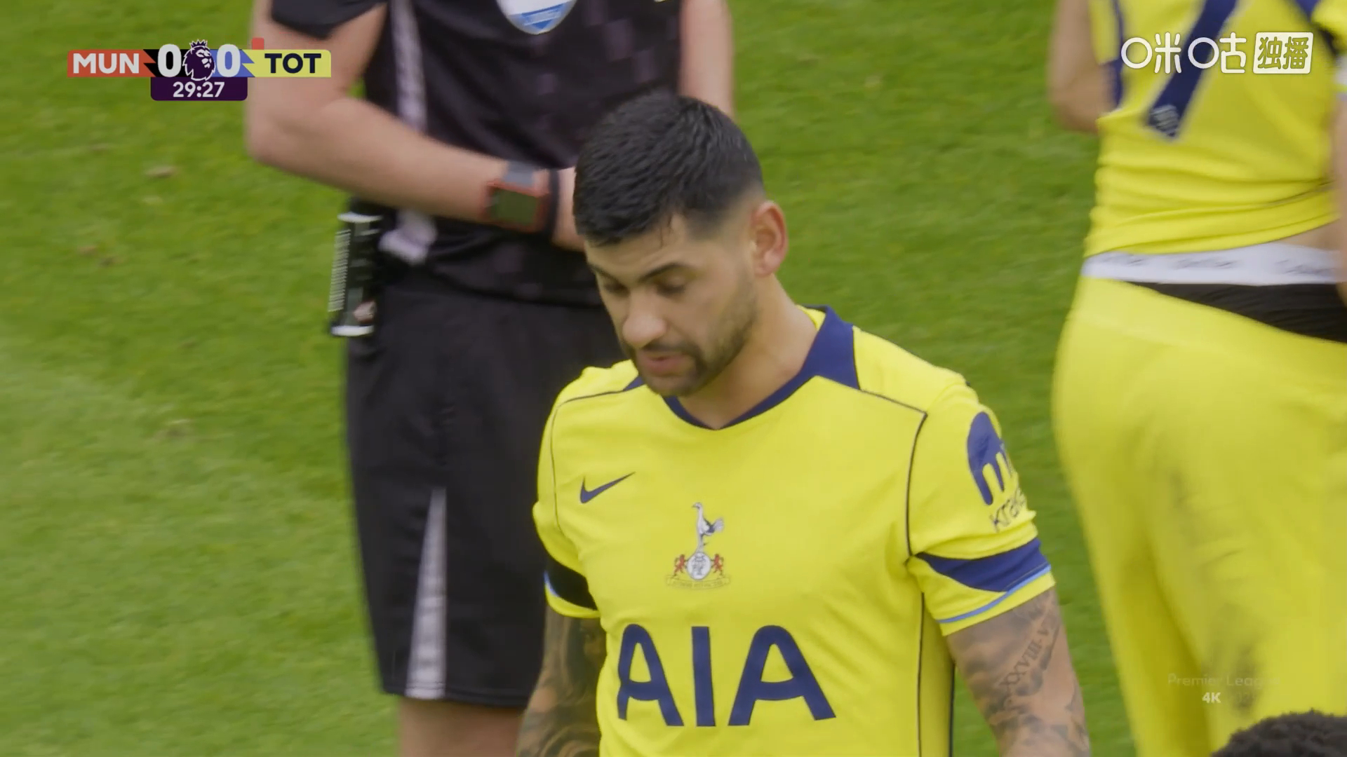 #罗梅罗直红##10人热刺迎战曼联#英超第25轮，焦点战曼联vs热刺,第29分钟