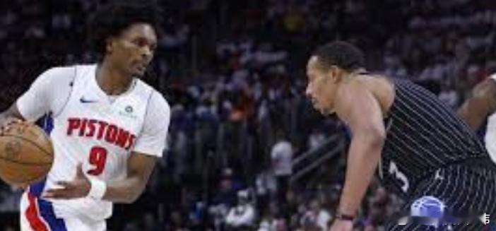 活塞1比1魔术 活塞大破魔术，1比1。他们队史上一次在底特律赢下季后赛时，罗斯和