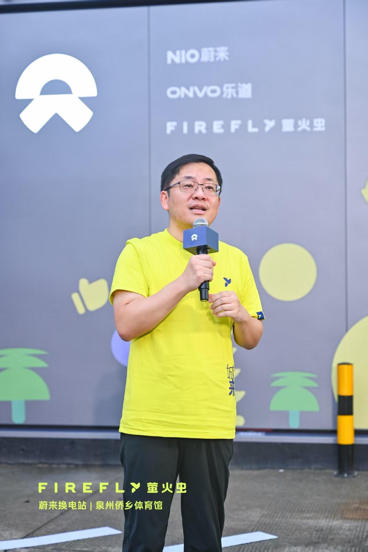 萤火虫现在平均一个月 5500 台左右，这还是没有五代站的情况下。我现在能感受到