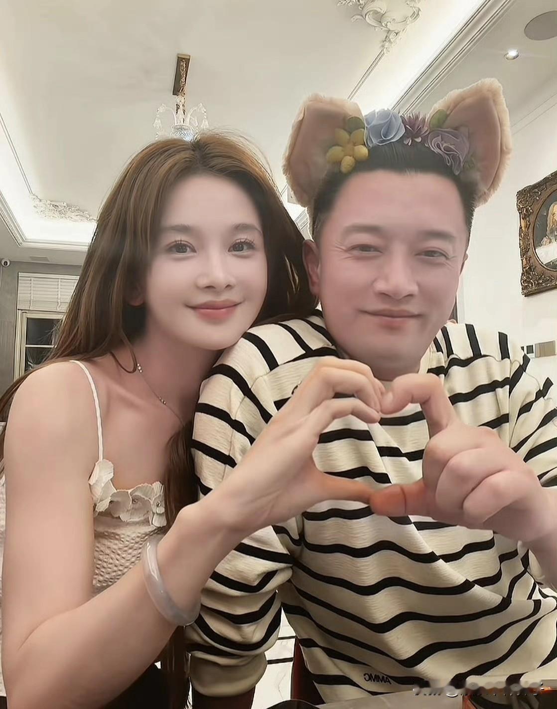 演员蒋毅，被曝要离婚了！
5月15日，演员蒋毅上了热搜，这一次，不是因为与赵樱子