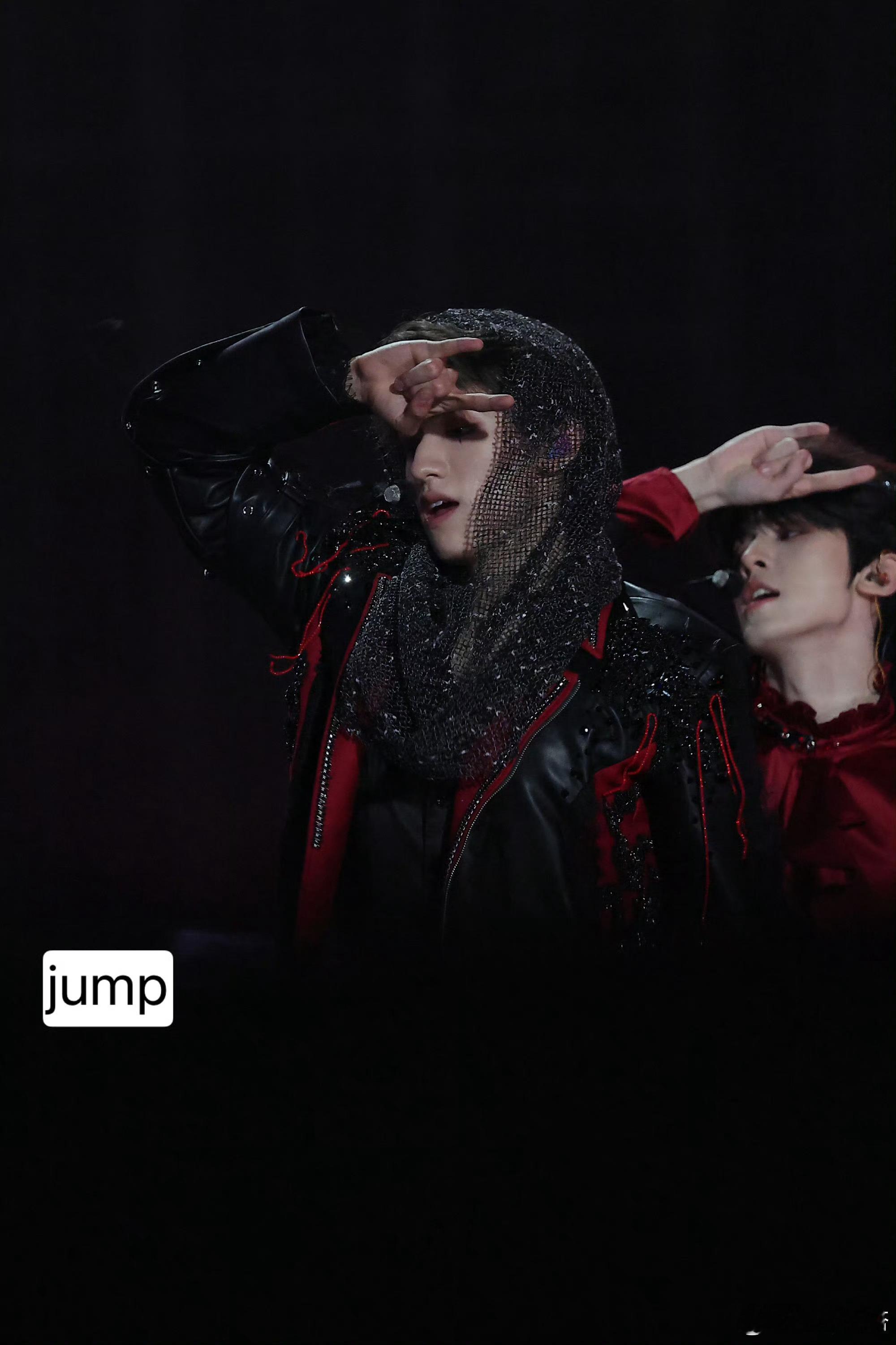 朱志鑫祭司造型朱志鑫祭司既视感 我的妈耶！！朱志鑫帅的很不一般朱志鑫