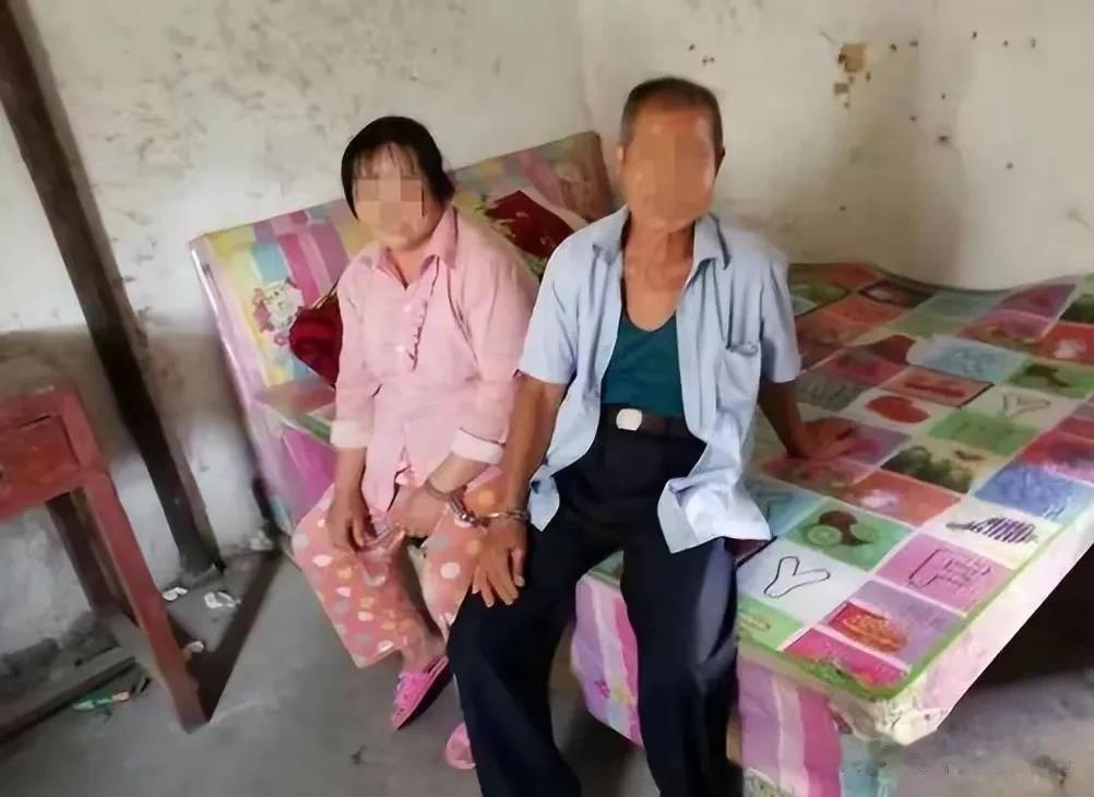 赵老汉是个普通农民。他一生勤劳节俭，养育了一儿一女，晚年却没有享受到幸福的陪伴。