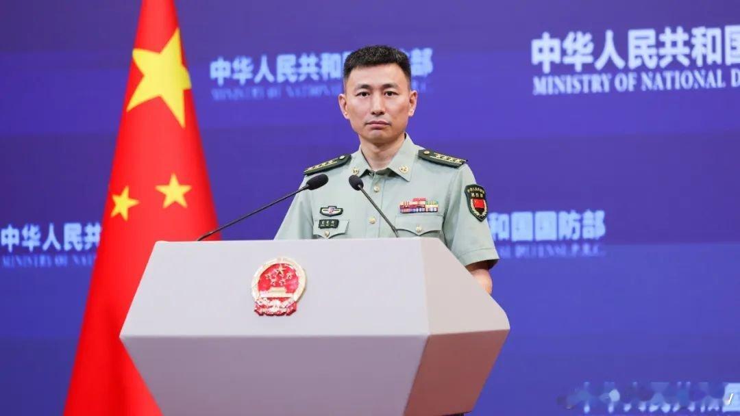 国防部发言人张晓刚： “台独”与台海和平水火不容，“台独”意味着战争。 ​​​