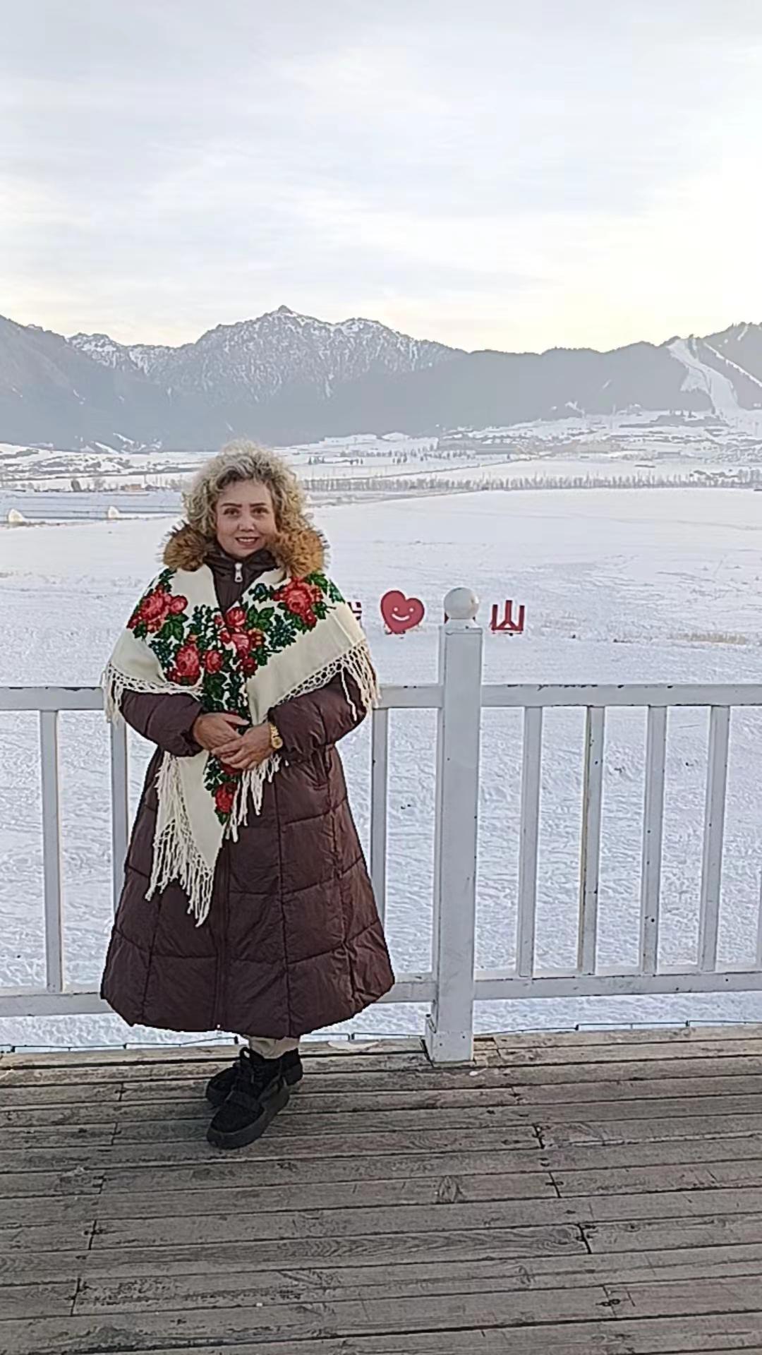 دۇنيادىكى ئەڭ گۈزەل ئايال، كۈلگەن ئايال