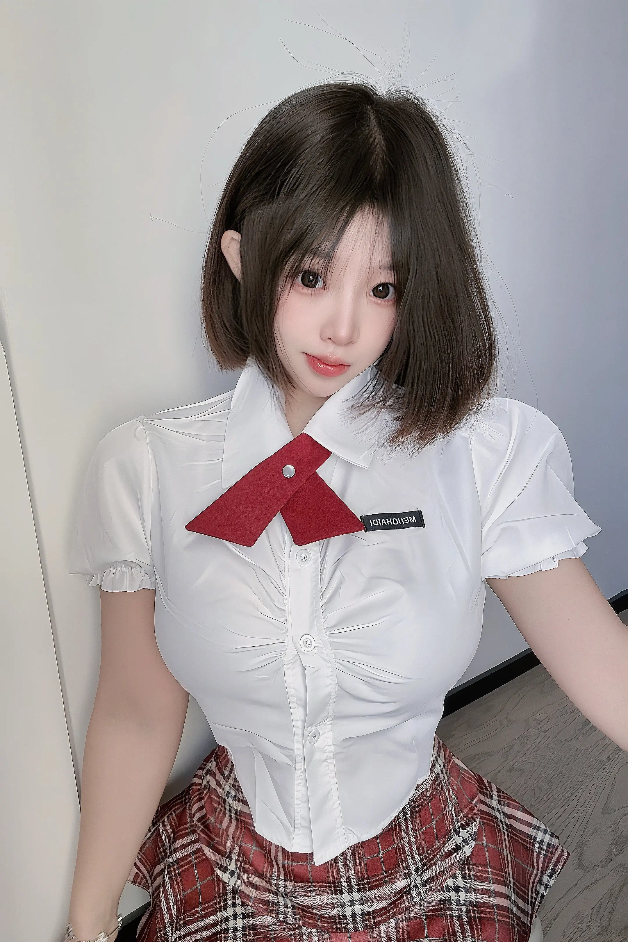 短发女生 甜妹