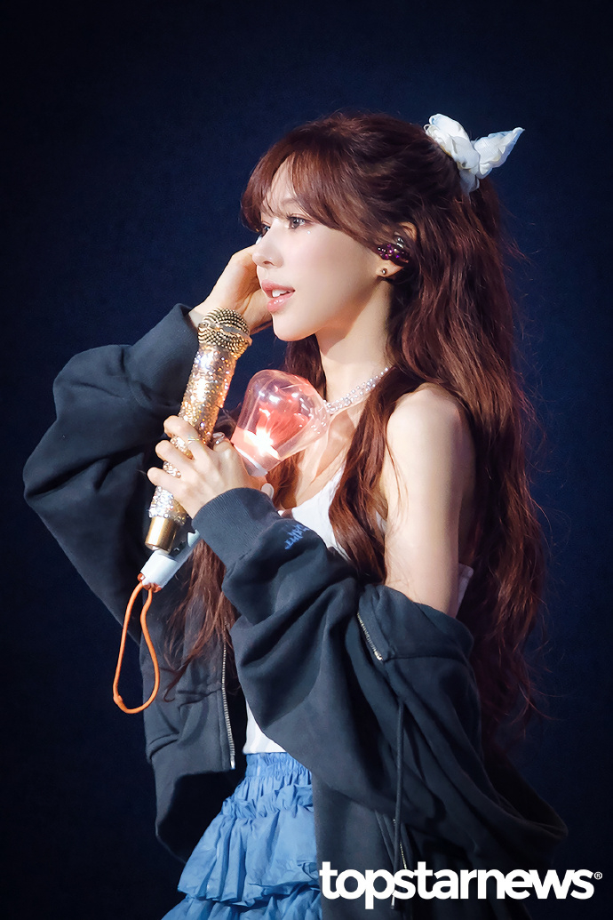 用手机拍的wendy新闻图手机拍的爱豆新闻图 韩媒用手机拍的wendy新闻图，好