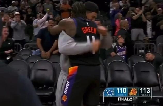 为他高兴！布克谈杰伦格林绝杀：

“真的为他高兴。”

“一记漂亮的绝杀球。”