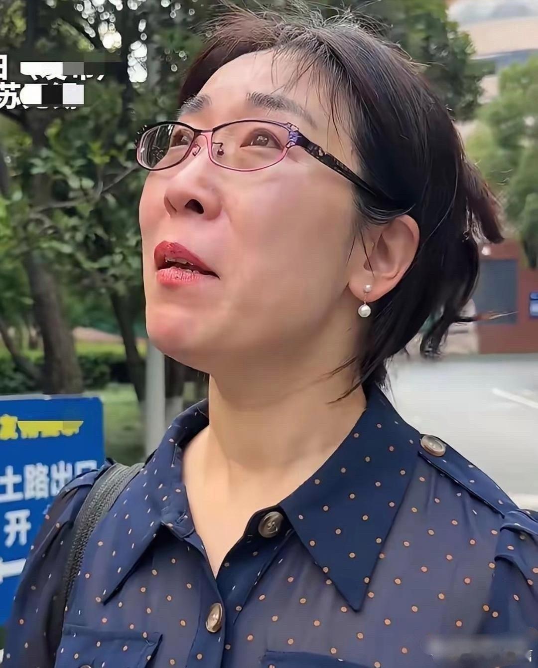 事态发酵到现在，最炸裂的反转来了！唐明杰彻底慌了！眼看丑闻压不住、香港落户被拒，