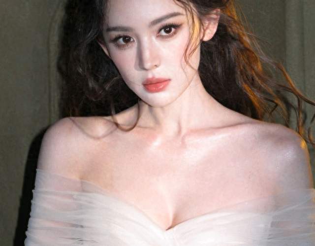 娜扎月光女神人间绝色