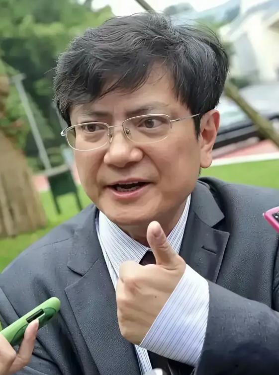 一位社会学家说：“现在最严重的问题，已经不是00后不结婚， 90后不生娃，而是生