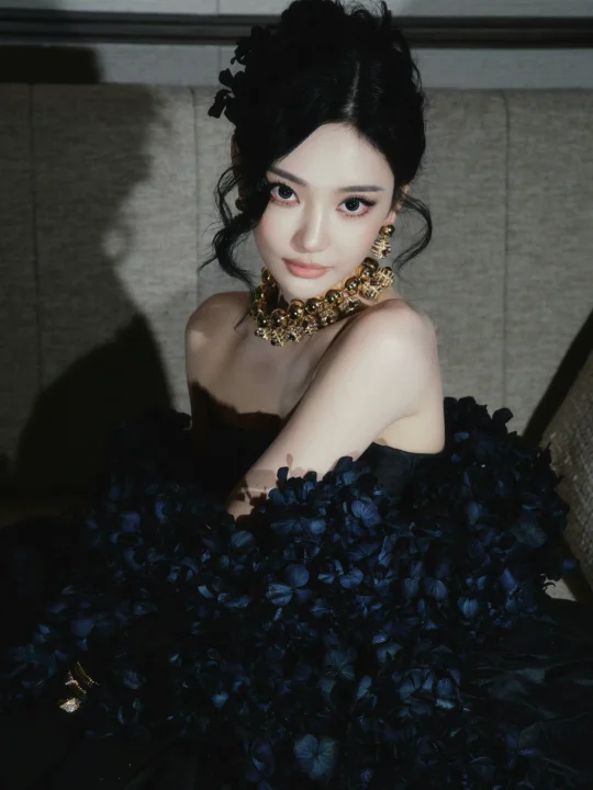 比珠宝更闪耀的23岁