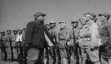 1948年10月23日，廖耀湘命令宪兵去枪毙作战不利的师长戴海容。宪兵闯进溃逃的