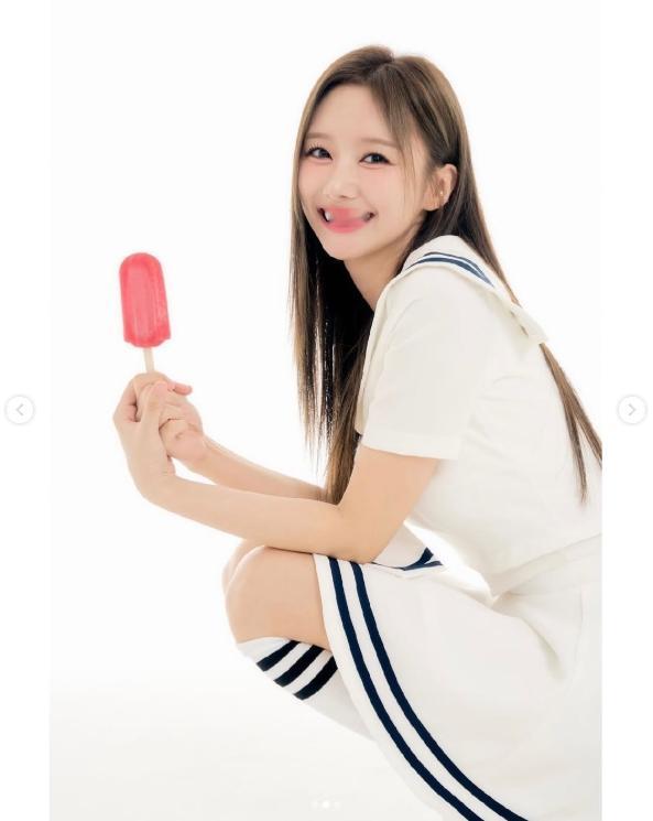 LCK美女主持尹秀彬晒照：一起迎接盛夏！好看捏2025LCK英雄联盟竞技游戏 ​