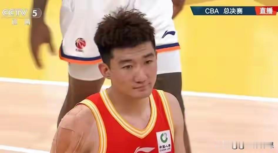 广厦主场101:93击败上海，这5人是赢球绝对功臣:

1.胡金秋--全场出战3
