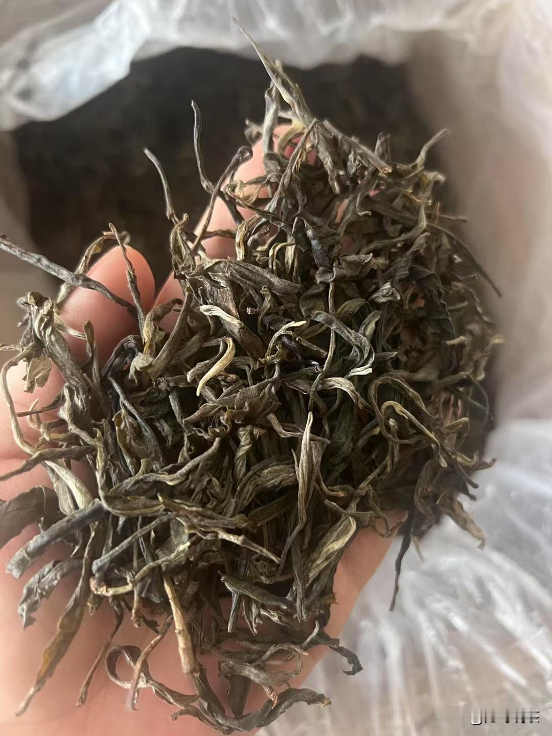 有个外地朋友来云南旅游，计划游遍三大茶区，然后想买点好的山头生普，问我如何避坑，