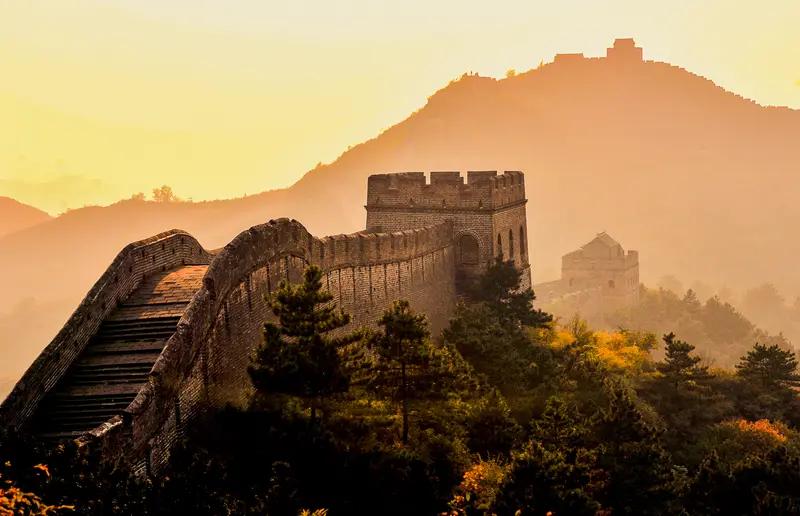 【吃苦耐劳是中华民族的标识】
        吃苦耐劳确实是中华民族的标识。从古