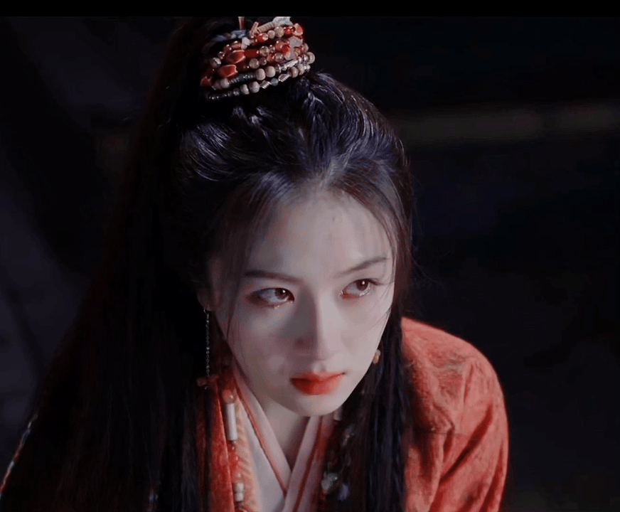 #李兰迪泪眼抬头这一下# 李兰迪泪眼抬头这一下太绝了，有种不言而喻的破碎美💔不