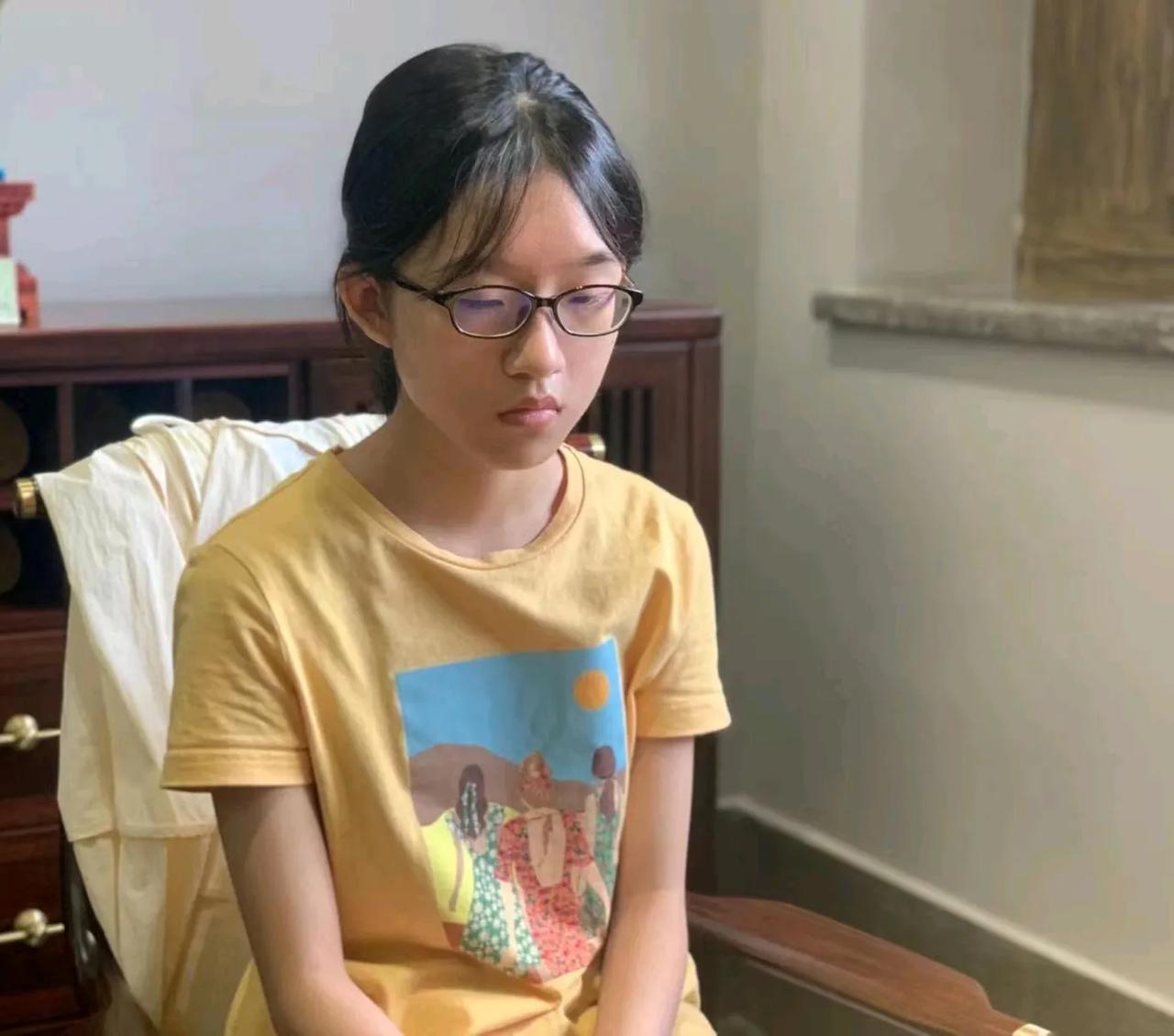 百段之城再添一段~记洛阳岳佳妍荣升二段



洛阳年仅15岁的少女棋手在全国围棋