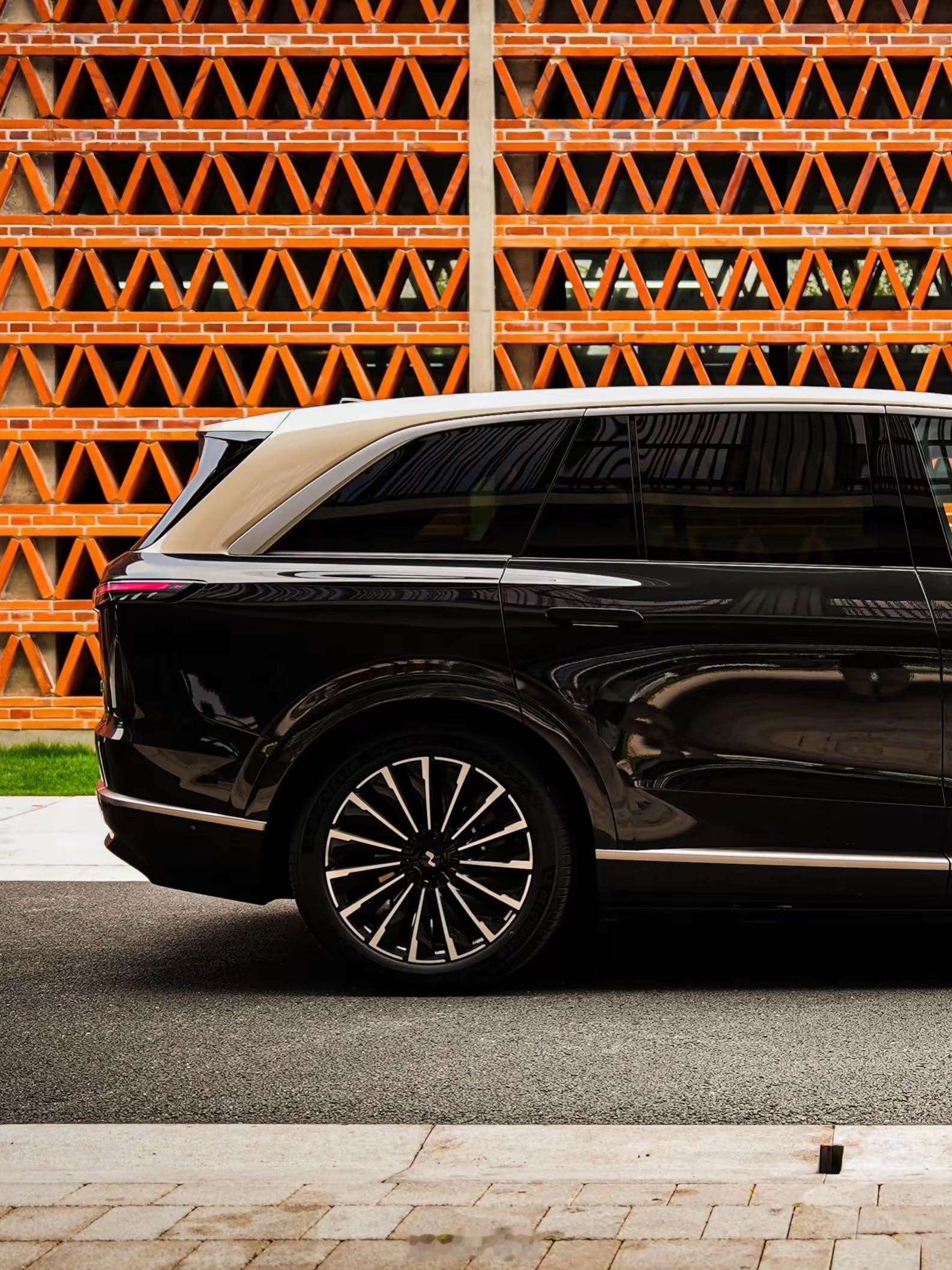 这一组 L90双拼有点种草啊等一下4.21的新款可能有惊喜新能源汽车﻿新能源大牛