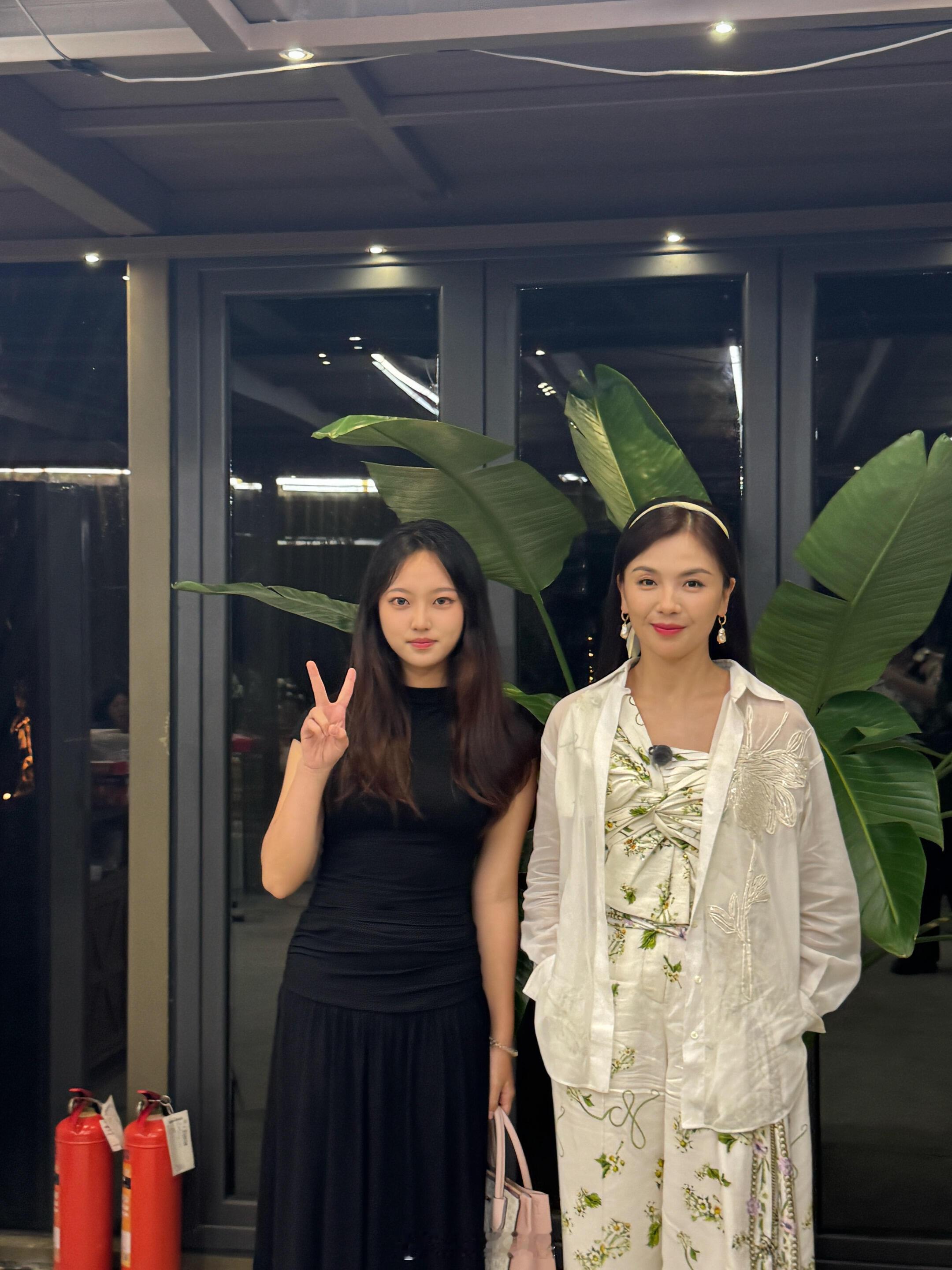 刘涛和粉丝合影竟然输了 ​​​