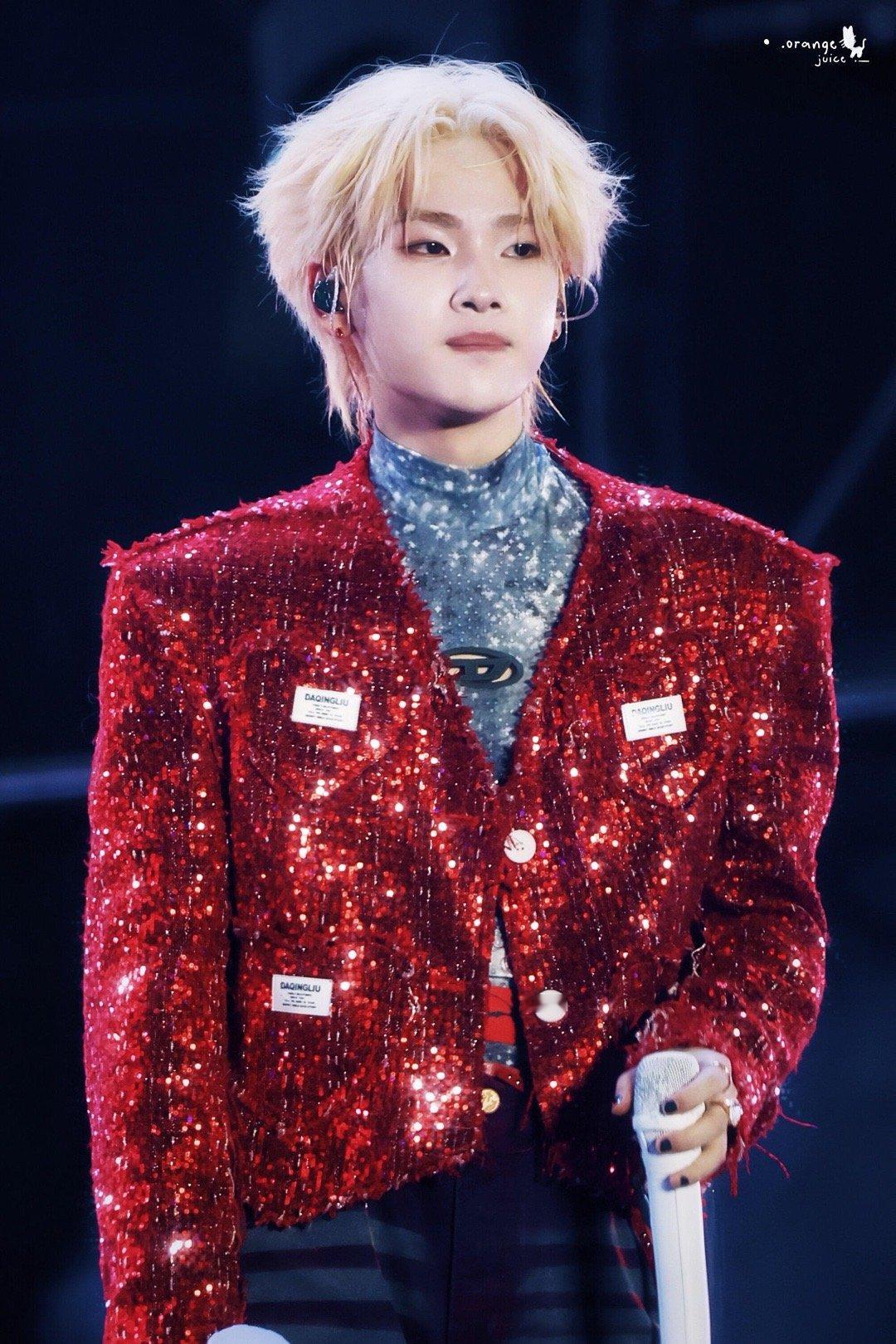 周震南献唱OST凤求凰 周震南这嗓子是淬过毒的！前奏一响，竹林诀别、深夜听雨的画