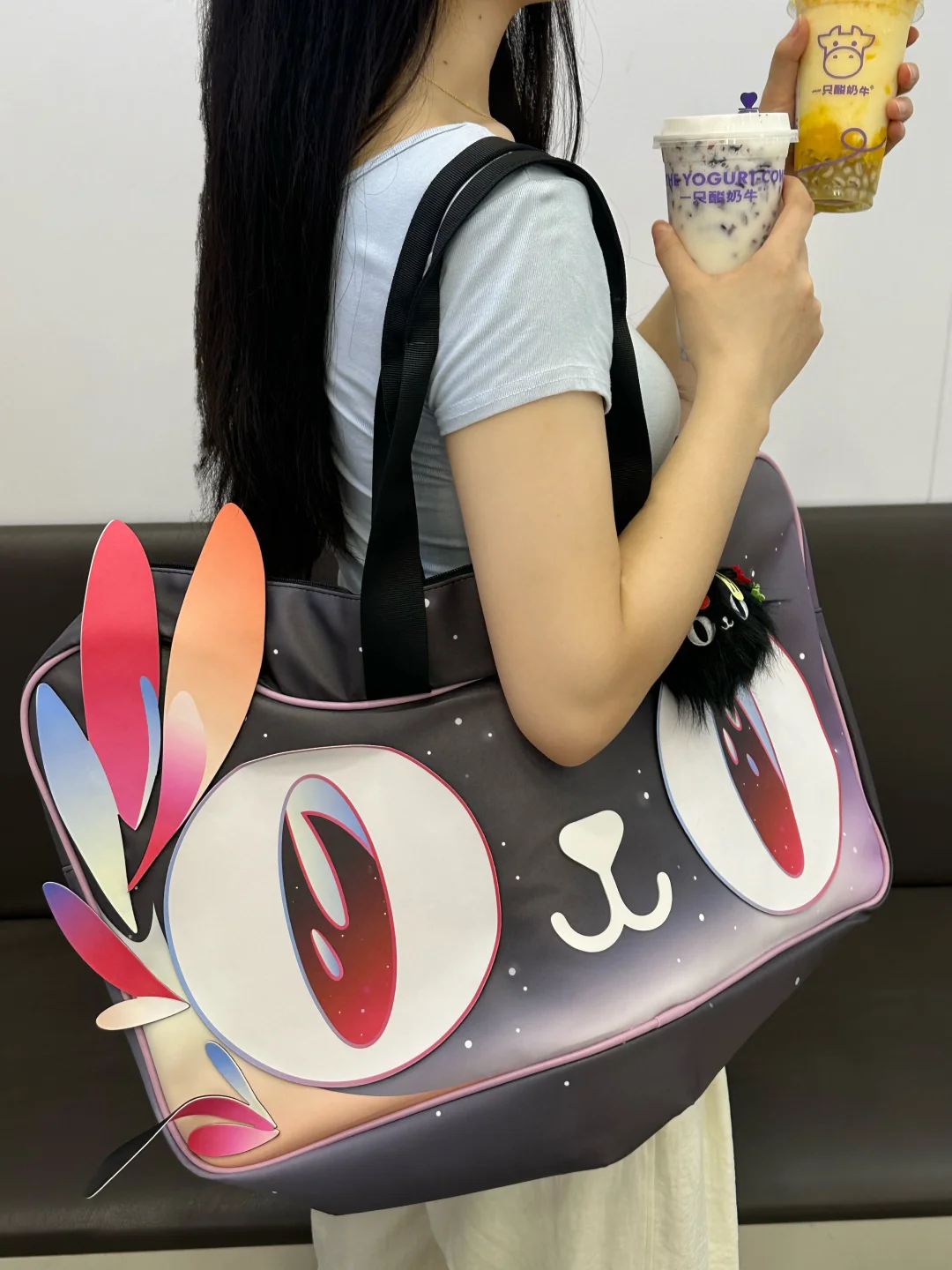 一只酸奶牛！！出来给我挨夸！！！