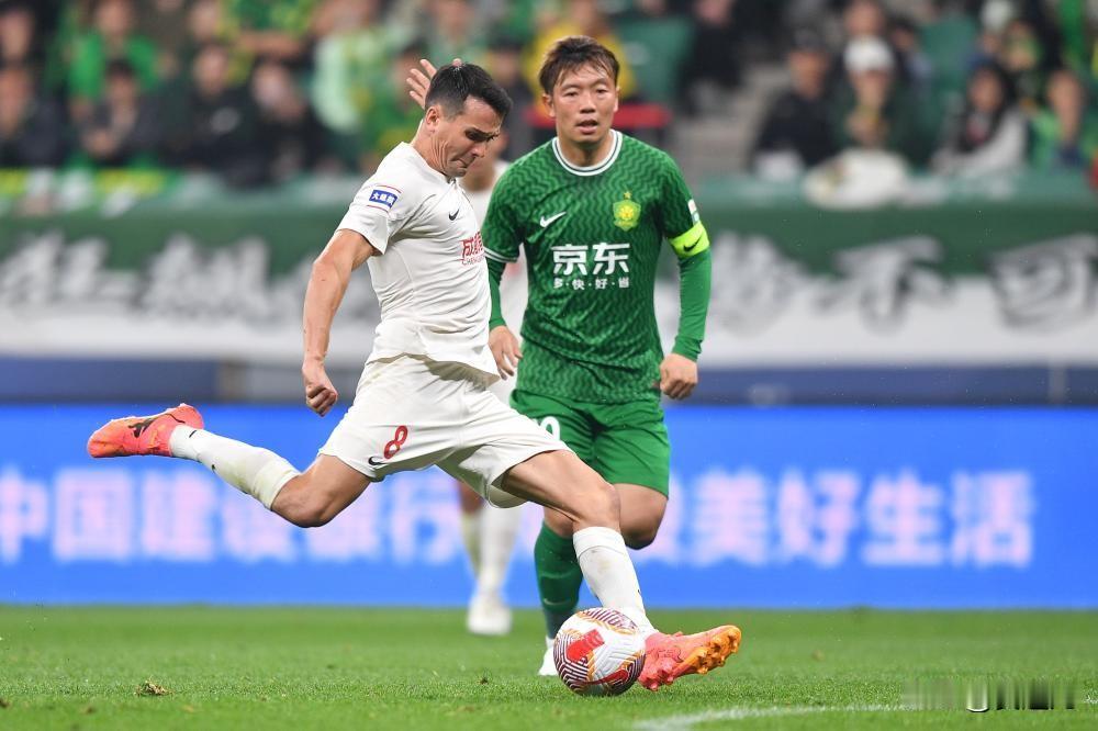 北京国安2-1成都蓉城
北京时间5月5日，中超第10轮，北京国安主场迎战成都蓉城