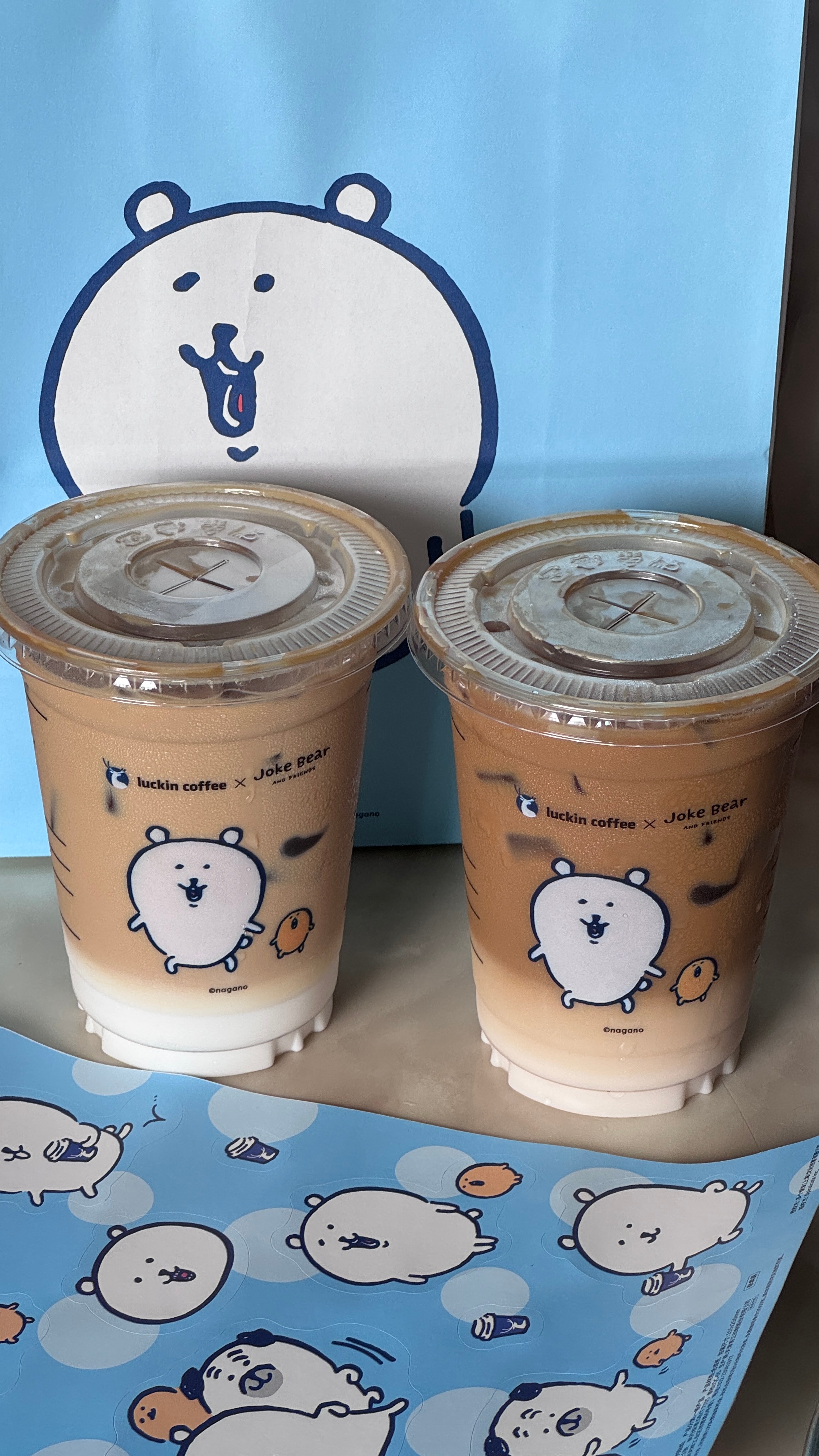 瑞幸生椰拿铁小黄油拿铁 喜茶莓莓麻薯蛋糕 红烧乳鸽独加记一