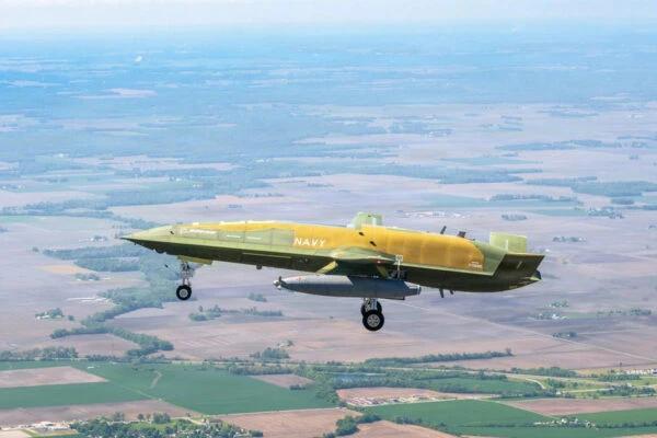 美试飞无人加油机
MQ-25量产首飞
美军定位为具有隐身功能的无人加油机
属于航