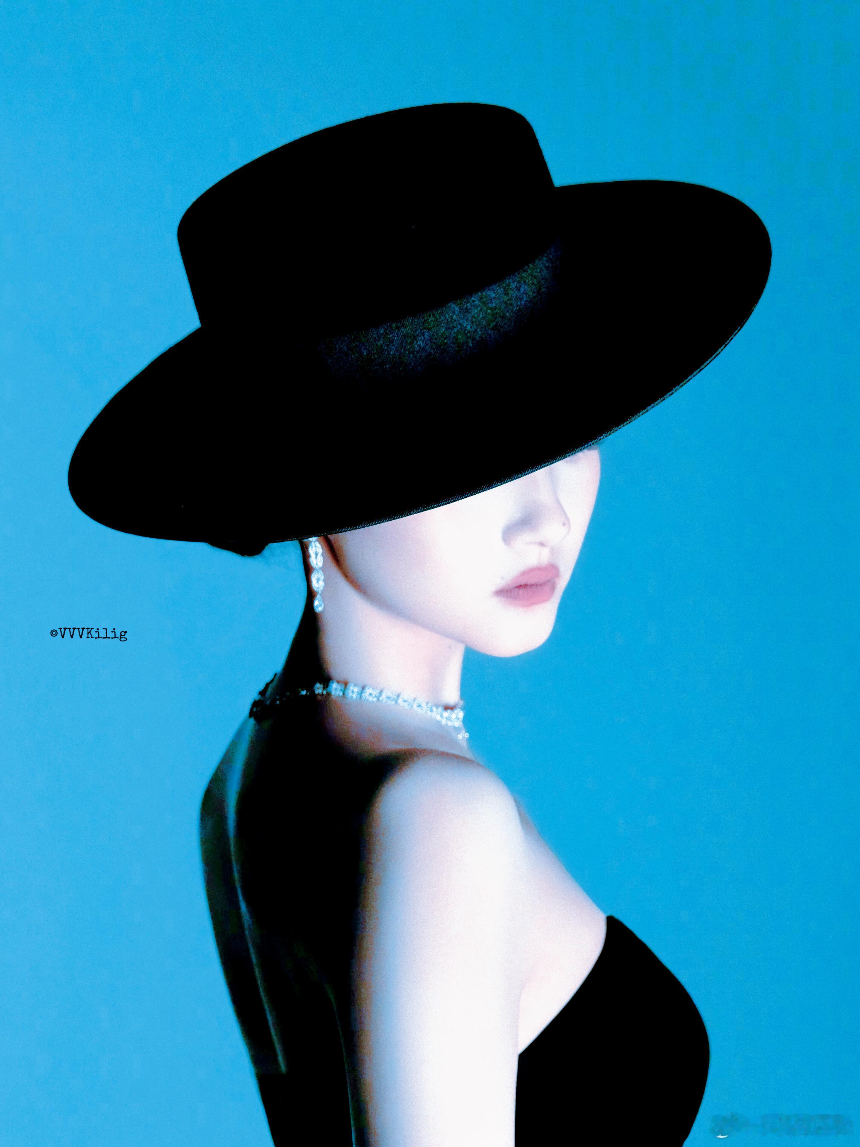 关晓彤工作室用新造型当头像了网友给关晓彤p的照片 看来关晓彤工作室很满意这次的造