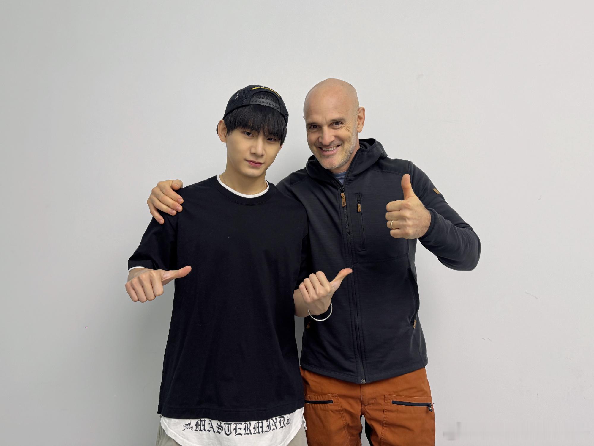 姚琛想跟德爷去钓食人鱼 德爷迷弟姚琛在线许愿，要跟着荒野大神穿越亚马逊，解锁钓食