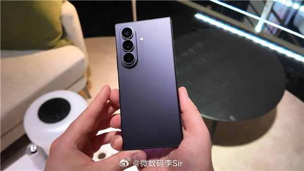 三星高管回应苹果入局折叠屏苹果折叠屏要来了？三星高管丝毫不慌！卢泰文直言：三星深