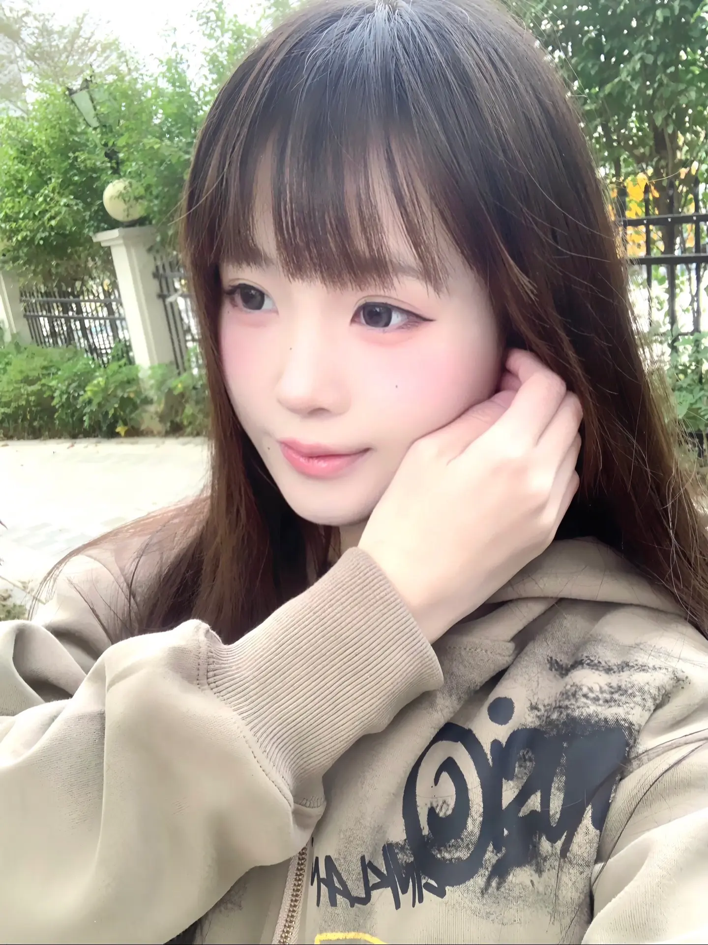天冷了大家多吃点衣服૮꒰˶ฅ́˘ฅ̀˶꒱ა