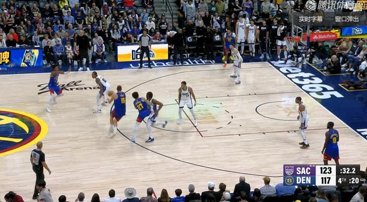 约基奇弧顶三分续命了。还差3分