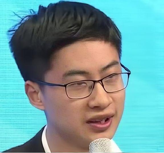 为什么要和美国干到底？就这么说吧，要是不干到底，那中国下一代就“完了”！最近清华