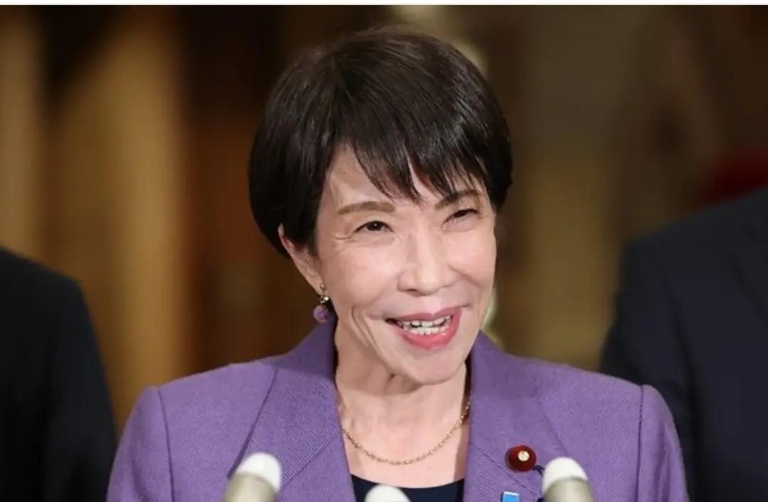 高市早苗怕啥来啥？中国27号公告发布，日本没等到中方的会面，等来了中方的制裁清单