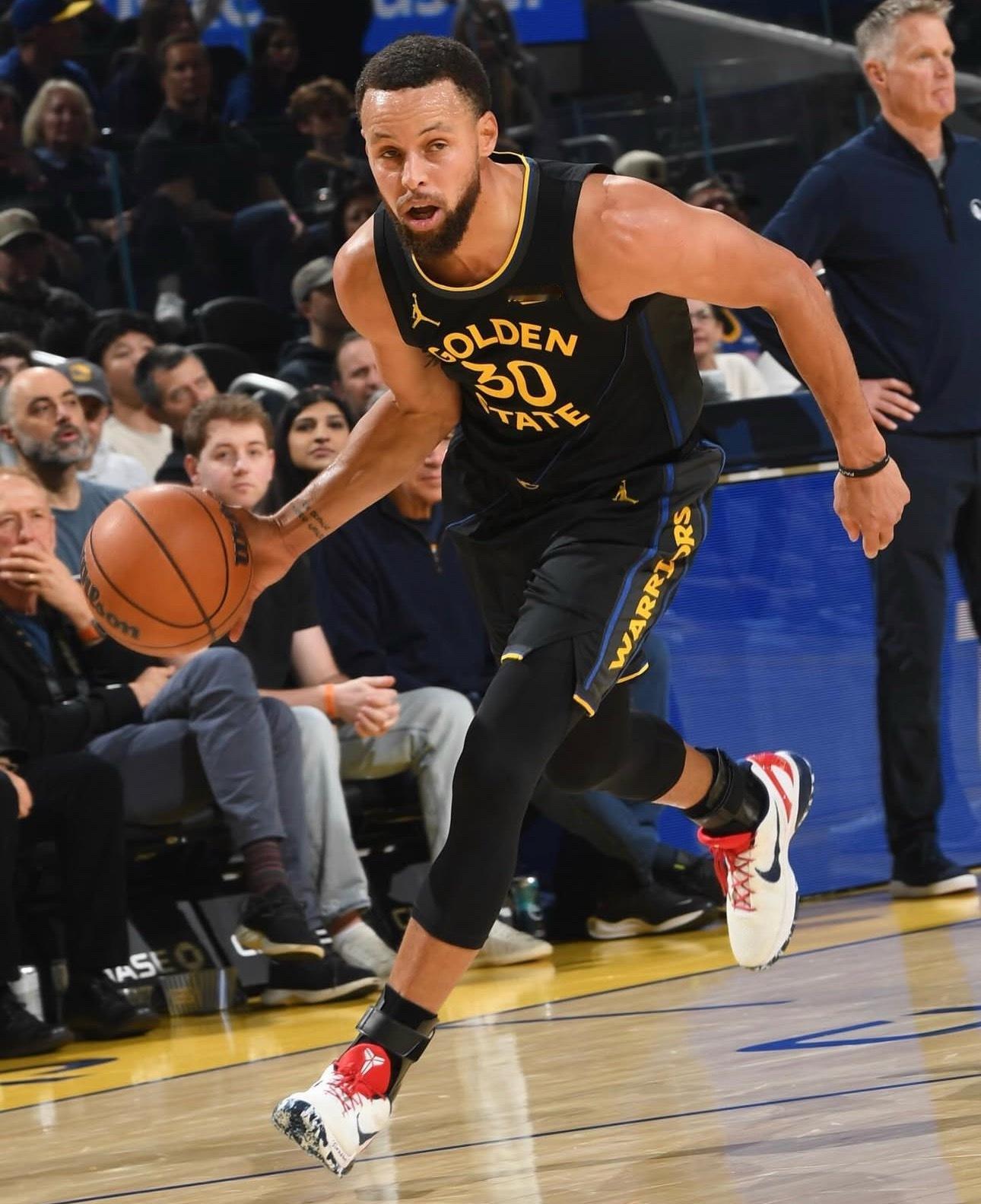 嗯 最后的这几家确定没有Nike百分百没有Nike X Curry BrandC